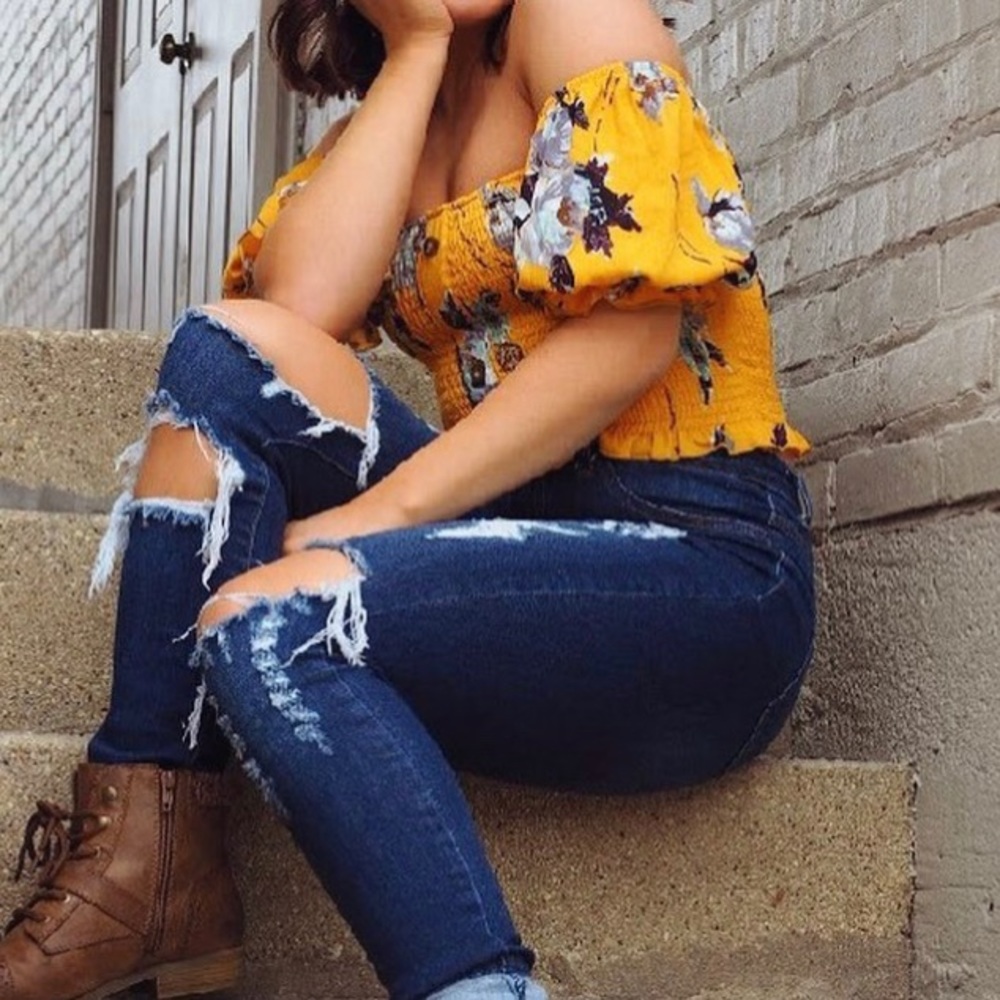 Adorable floral crop top